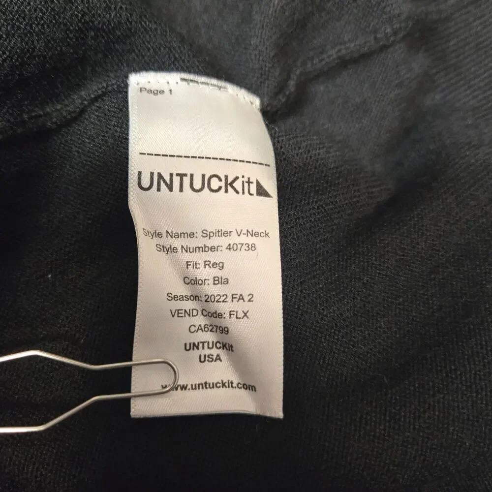Untuckit Sweater Mens Medium Black 100% Merino Wool V Neck Pullover Preppy Knit